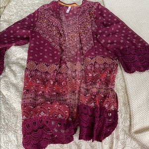 Kimono detailed sleeve